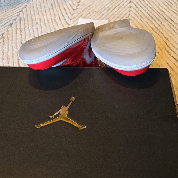 2021 Jordan 1 Mid SE ‘Barcelona Sweater red` 9.5 - Picture 15 of 16